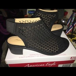 Black block heel shoe